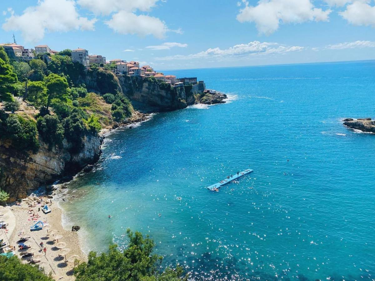 Hotel Maris Ulcinj Exterior photo