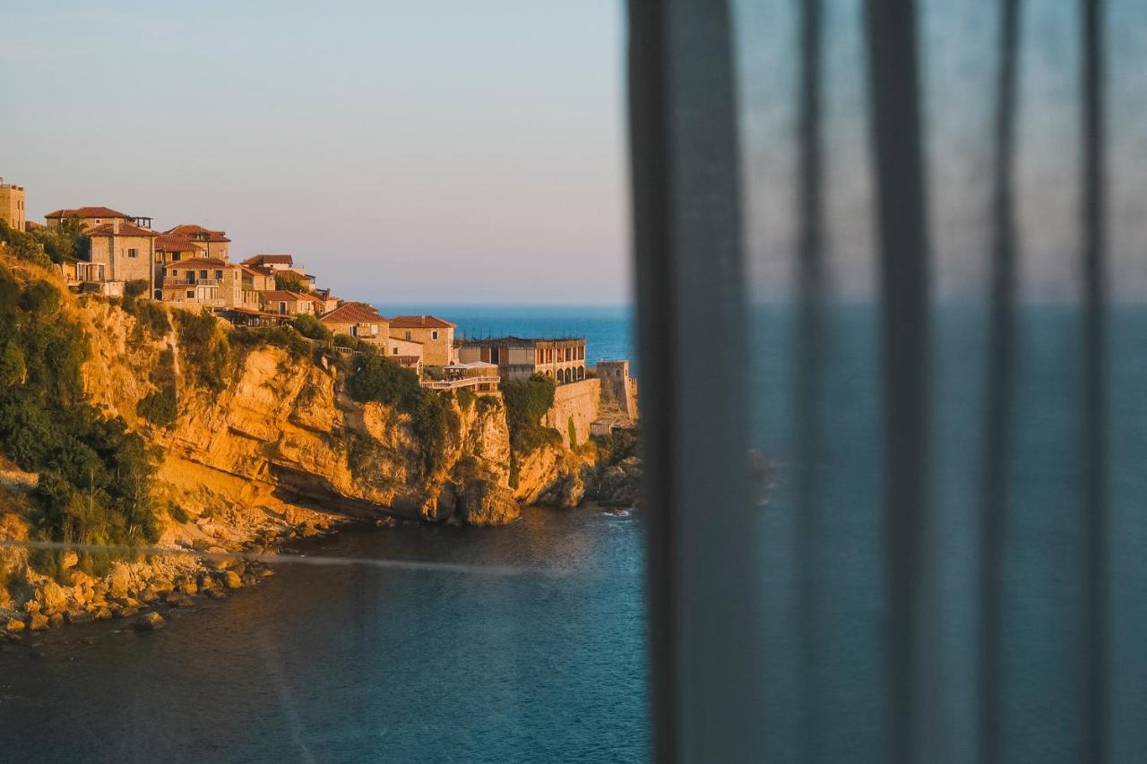 Hotel Maris Ulcinj Exterior photo