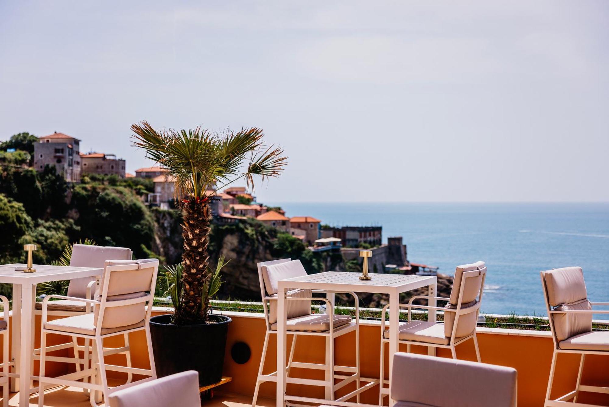 Hotel Maris Ulcinj Exterior photo