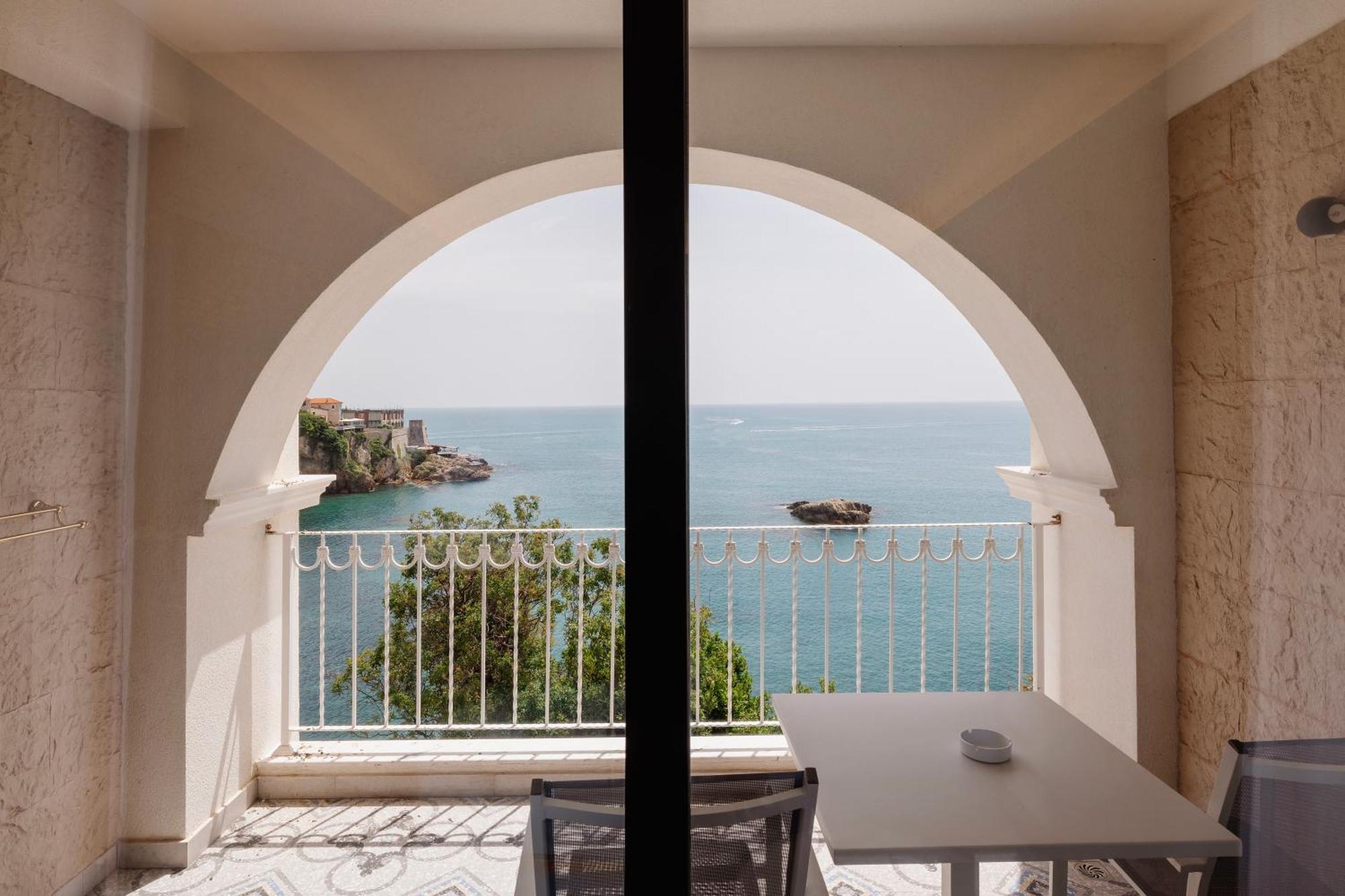 Hotel Maris Ulcinj Exterior photo