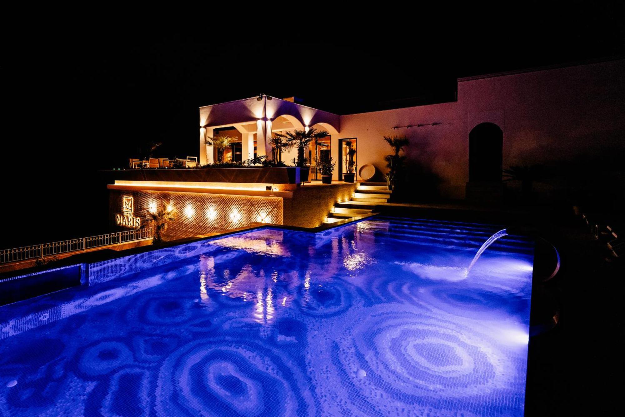 Hotel Maris Ulcinj Exterior photo