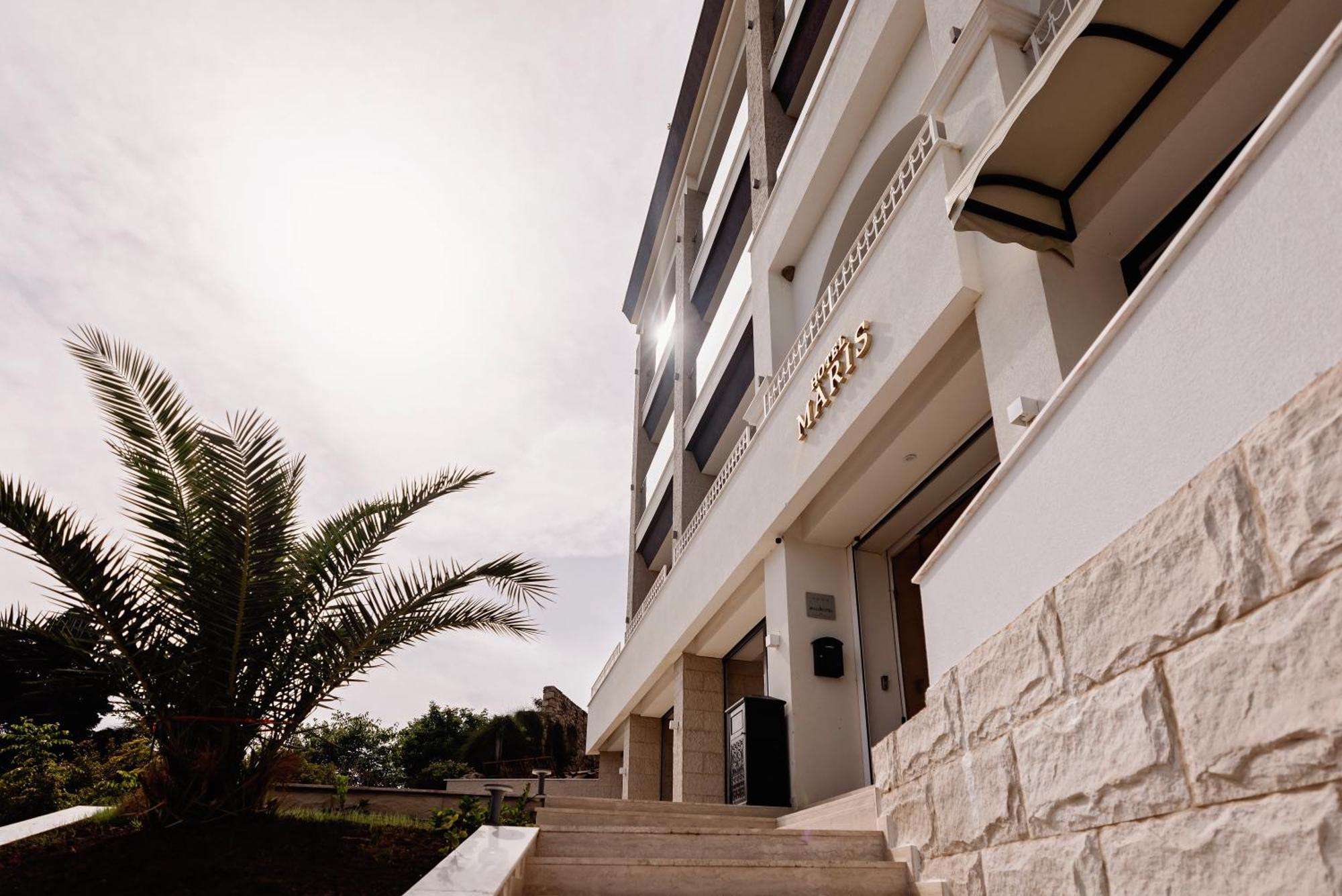 Hotel Maris Ulcinj Exterior photo